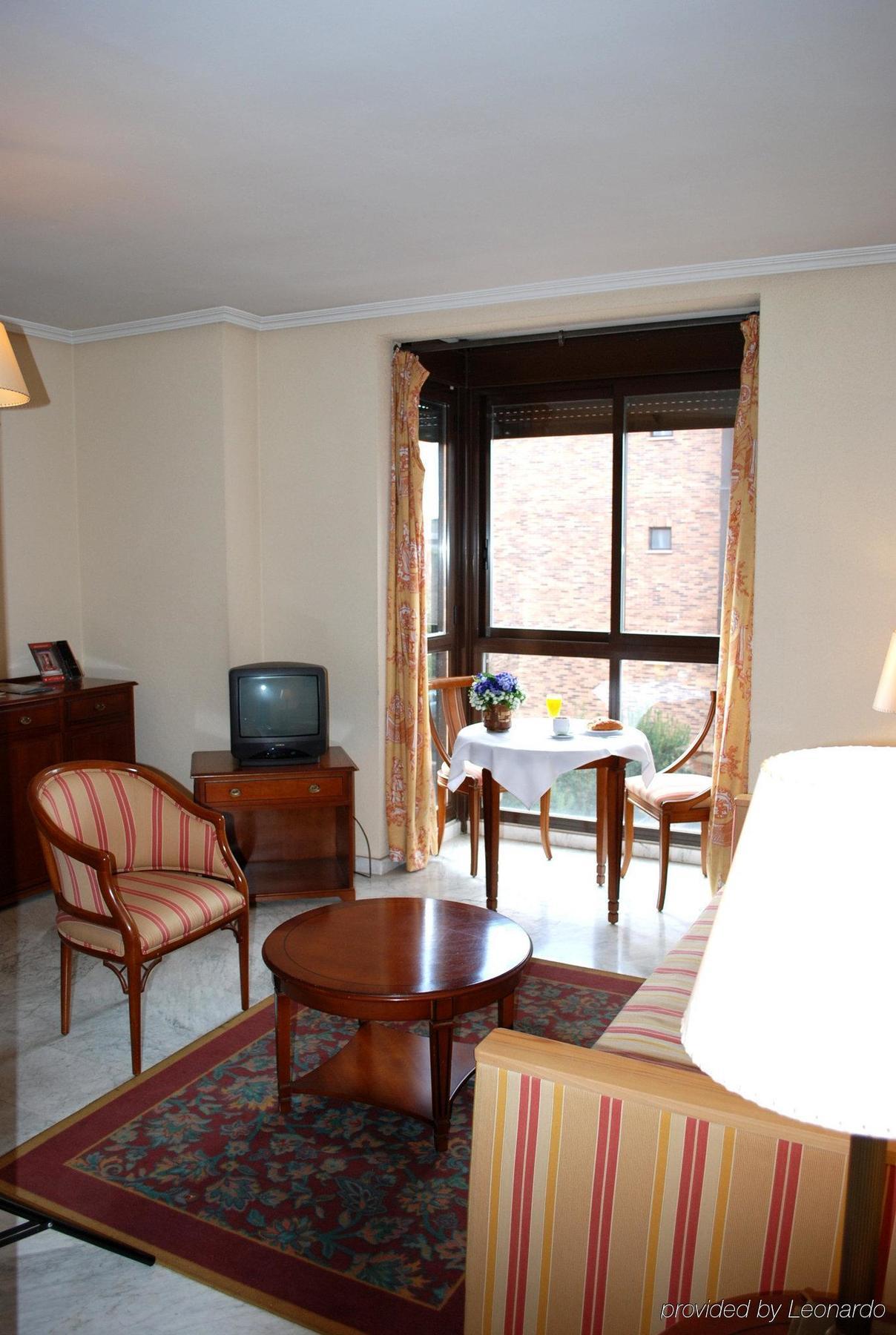 Aparthotel Convencion-Barajas Madrid Habitación foto