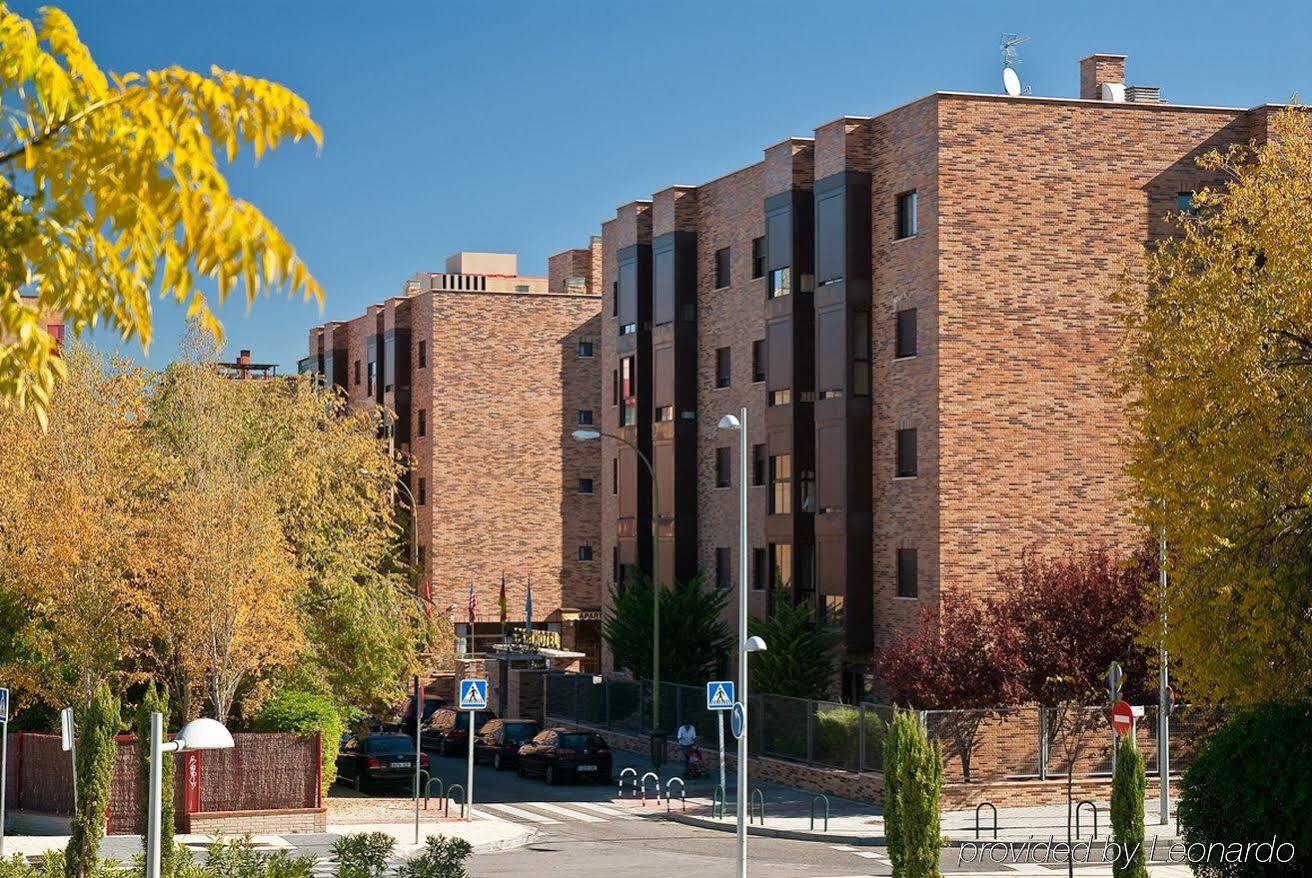 Aparthotel Convencion-Barajas Madrid Exterior foto